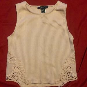 Brand, Forever 21. Color, pink. Crop top.